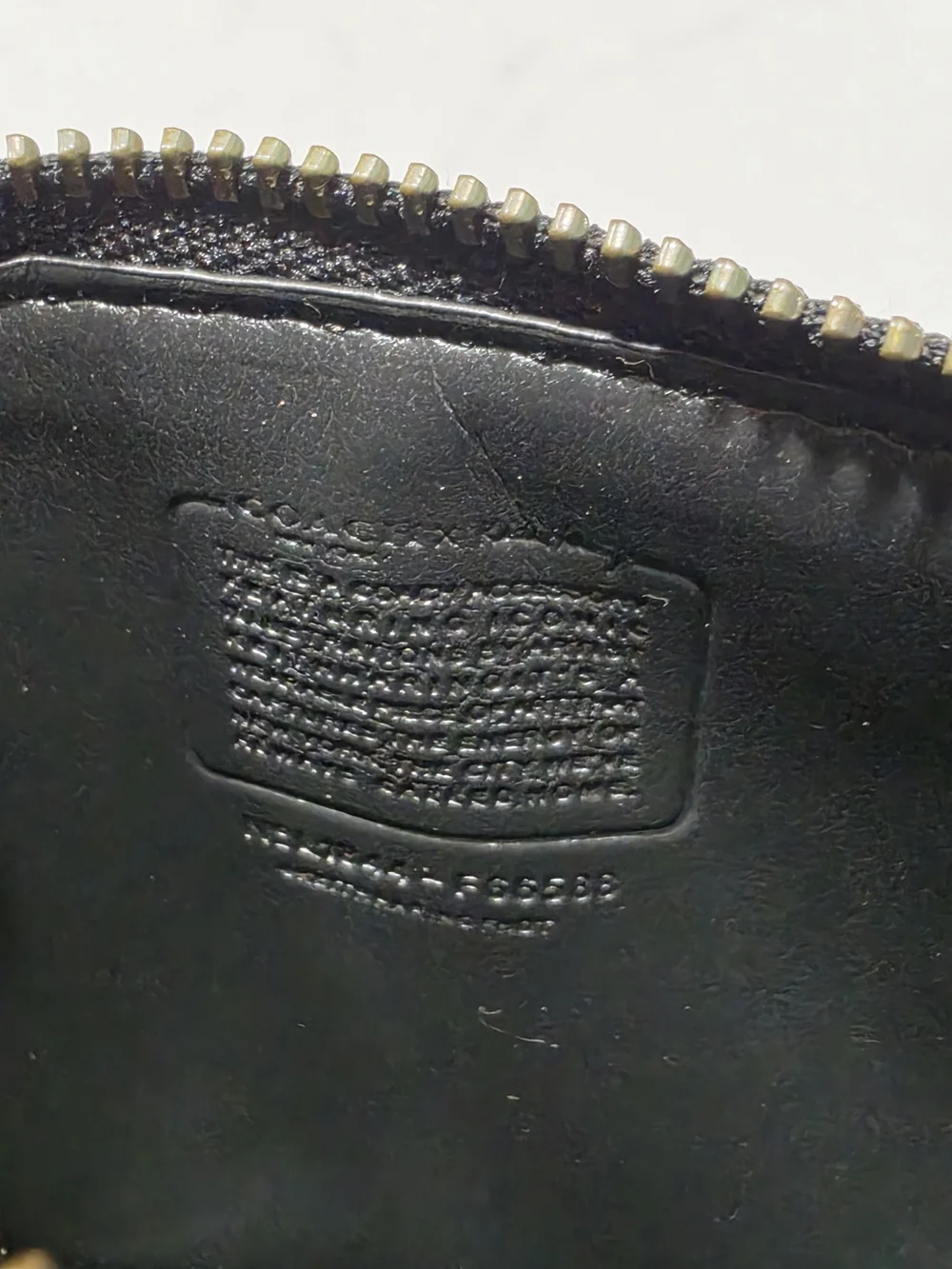 COACH X KEITH HARING MONSTER CHARCOAL/BLACK ZIP CARD CASE
